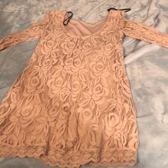 Nude lace dress - Picture 2 of 2